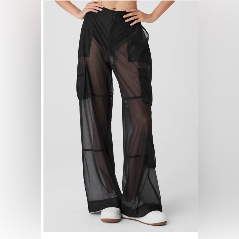 Alo Yoga Sheer Effusion Cargo Wide Leg Trouser